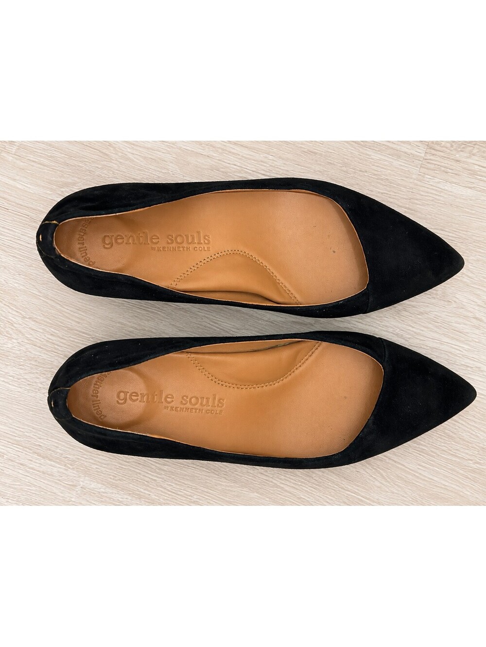 Gentle Souls Black Suede Pointed Toe Low Heel Flats Size 7